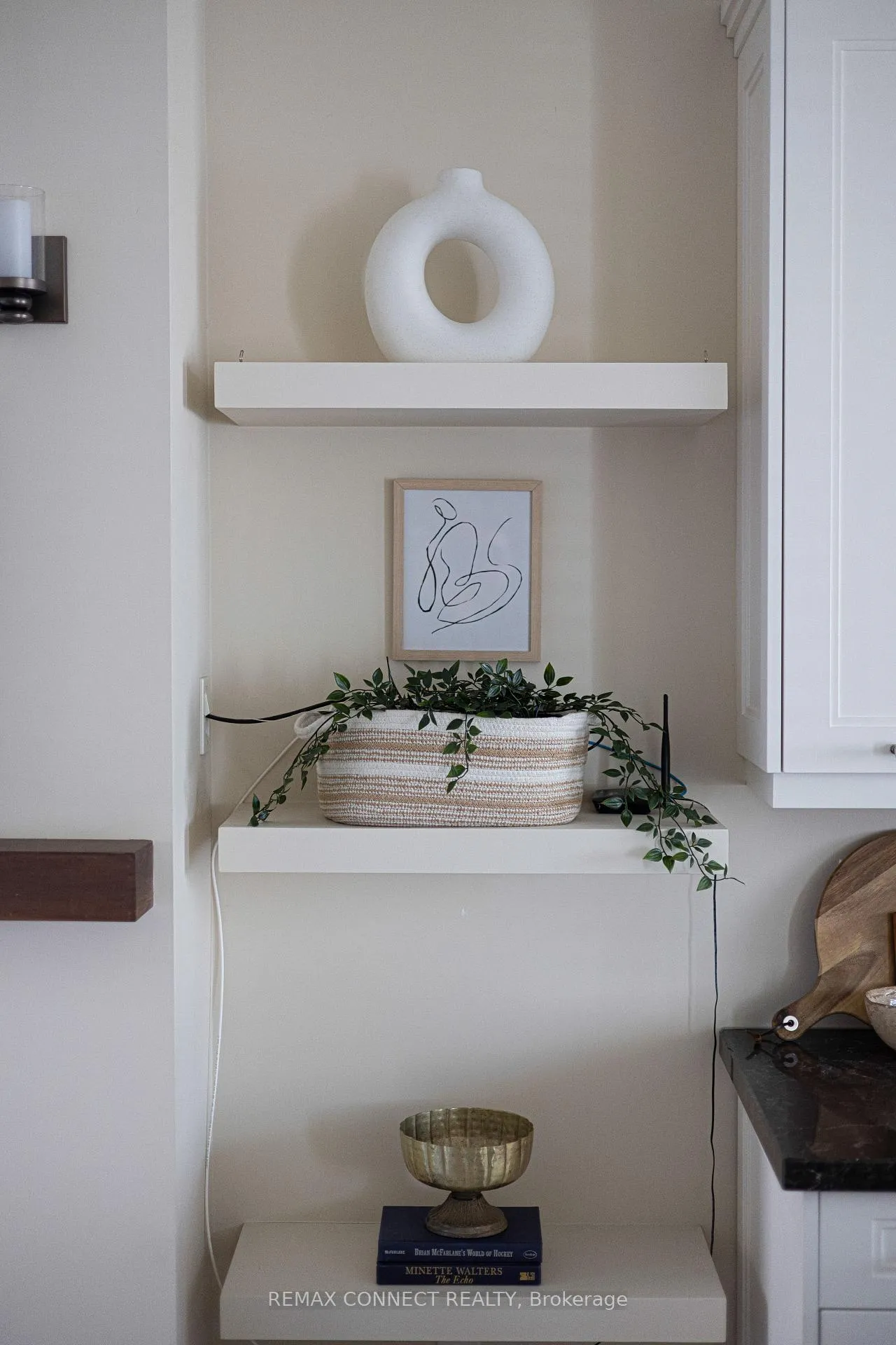 Photo 9 of 122 Robinson Street, Toronto, Trinity-Bellwoods — HOMEH
