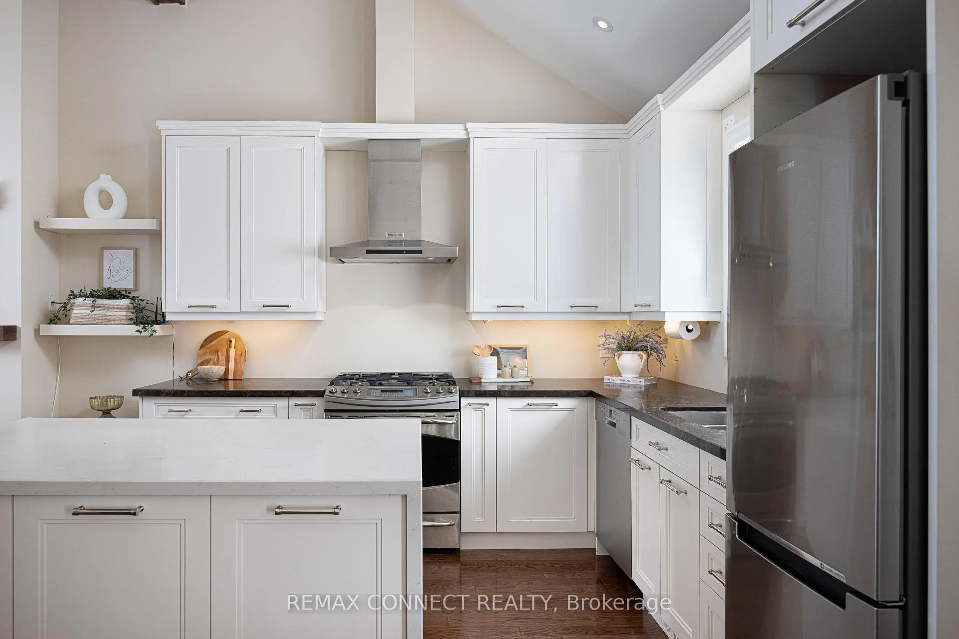 Photo 13 of 122 Robinson Street, Toronto, Trinity-Bellwoods — HOMEH