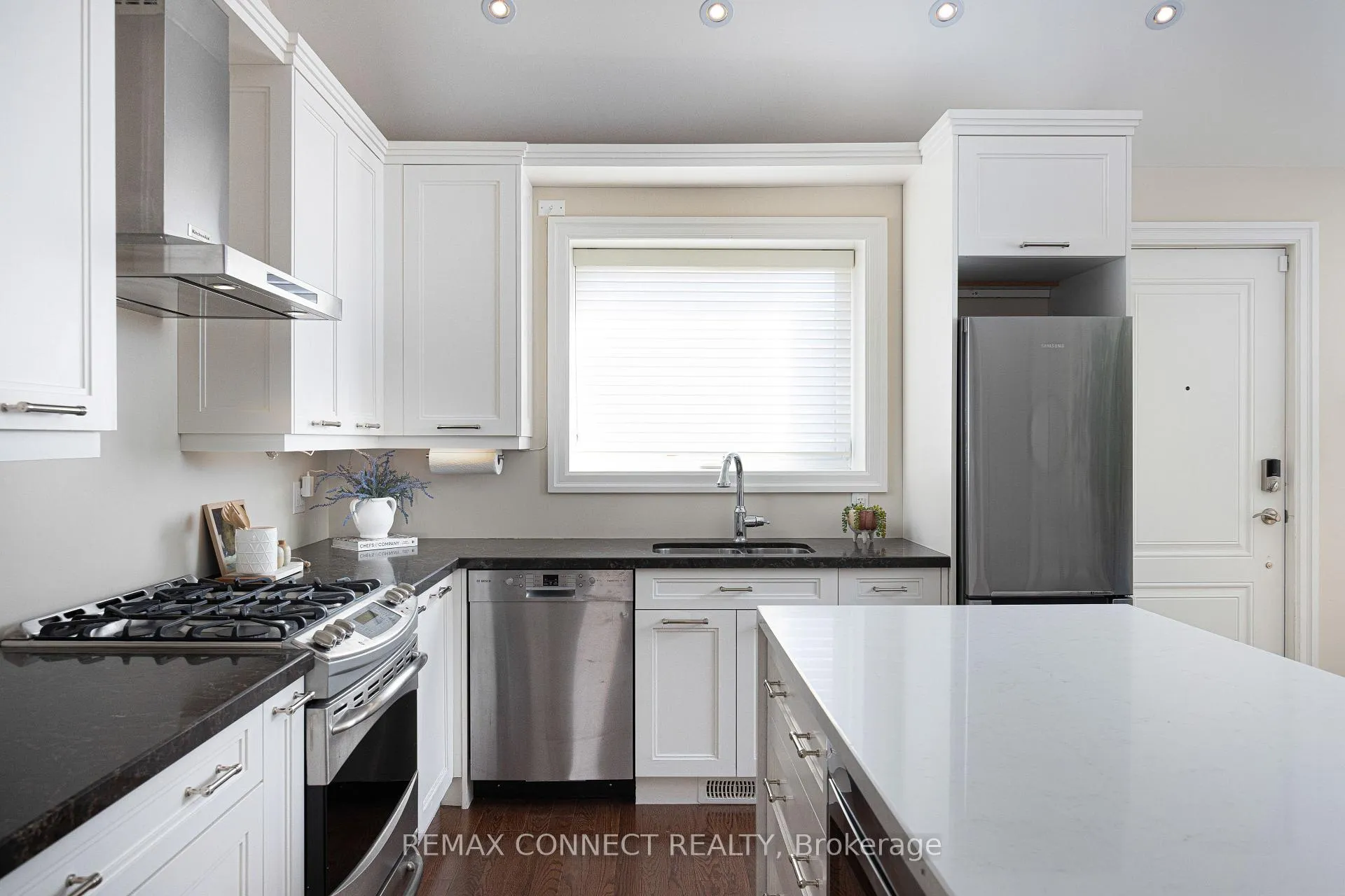 Photo 15 of 122 Robinson Street, Toronto, Trinity-Bellwoods — HOMEH