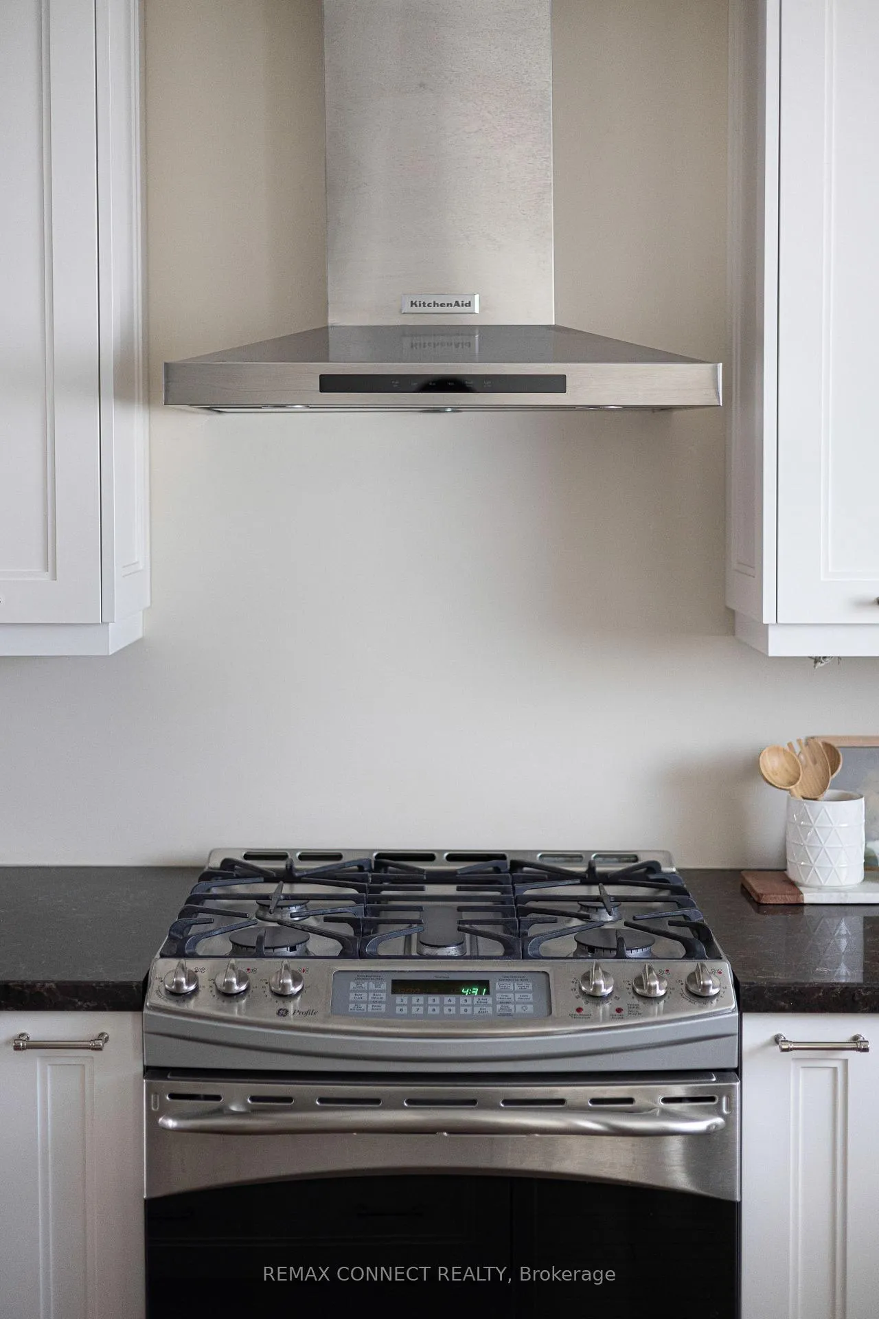 Photo 16 of 122 Robinson Street, Toronto, Trinity-Bellwoods — HOMEH