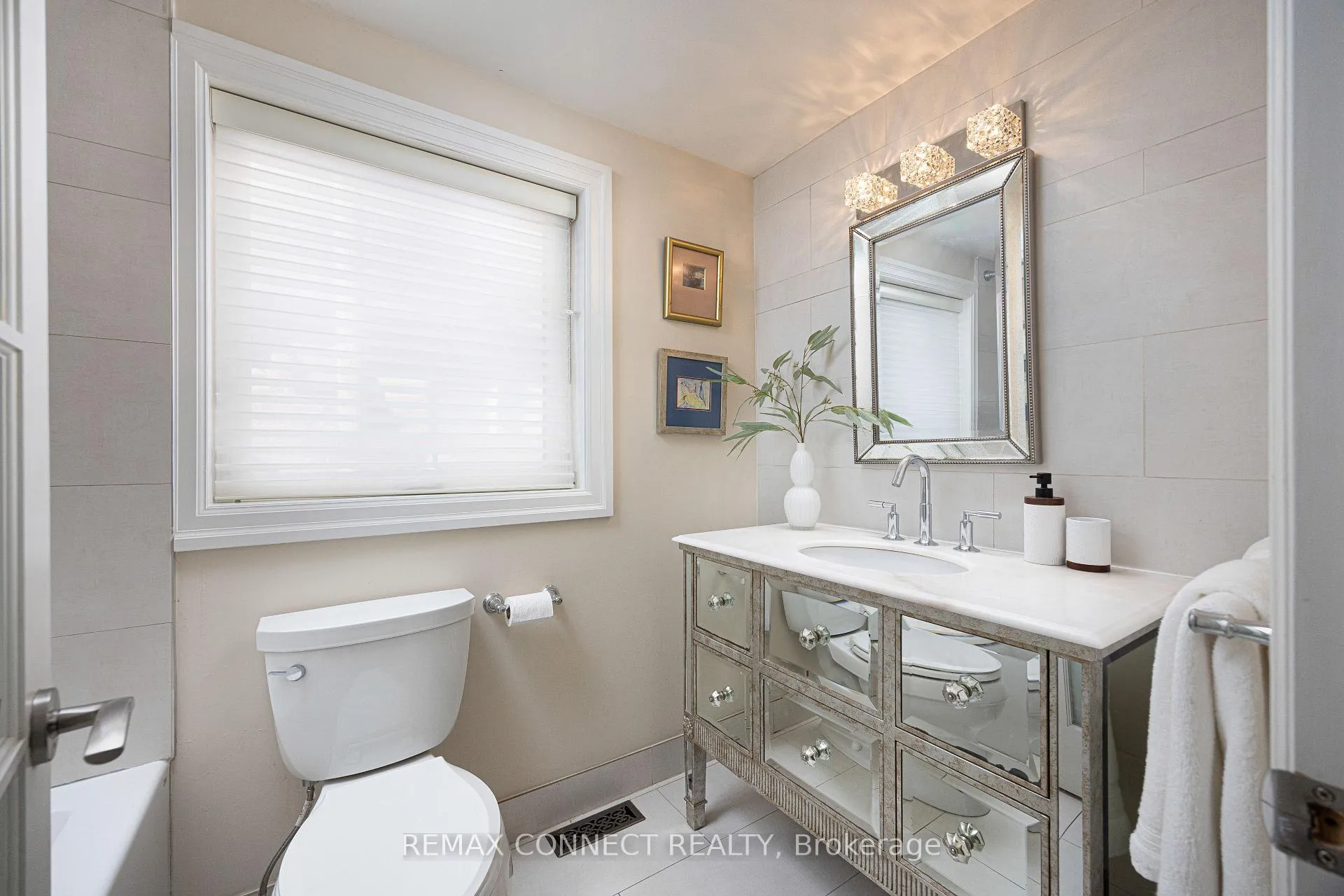 Photo 23 of 122 Robinson Street, Toronto, Trinity-Bellwoods — HOMEH