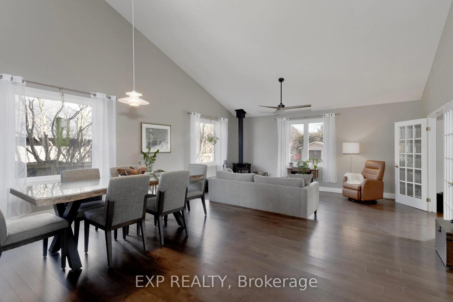 Photo 9 of 109 Parkview Drive, Thames Centre, Dorchester — HOMEH