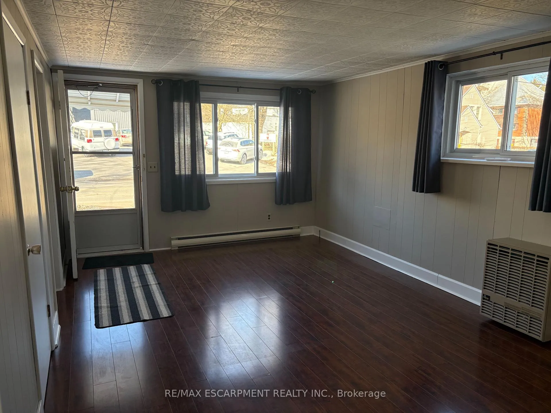 Photo 5 of Unit Main, 786 Welland Road, Pelham, Fenwick — HOMEH