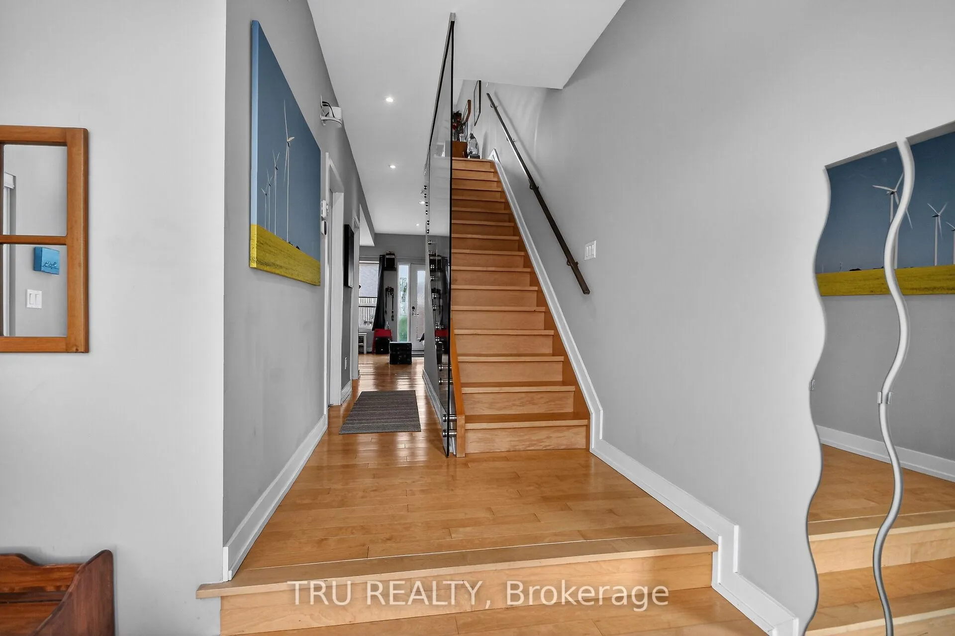 Photo 5 of 68 Stonehurst Avenue, Ottawa, Mechanicsville — HOMEH