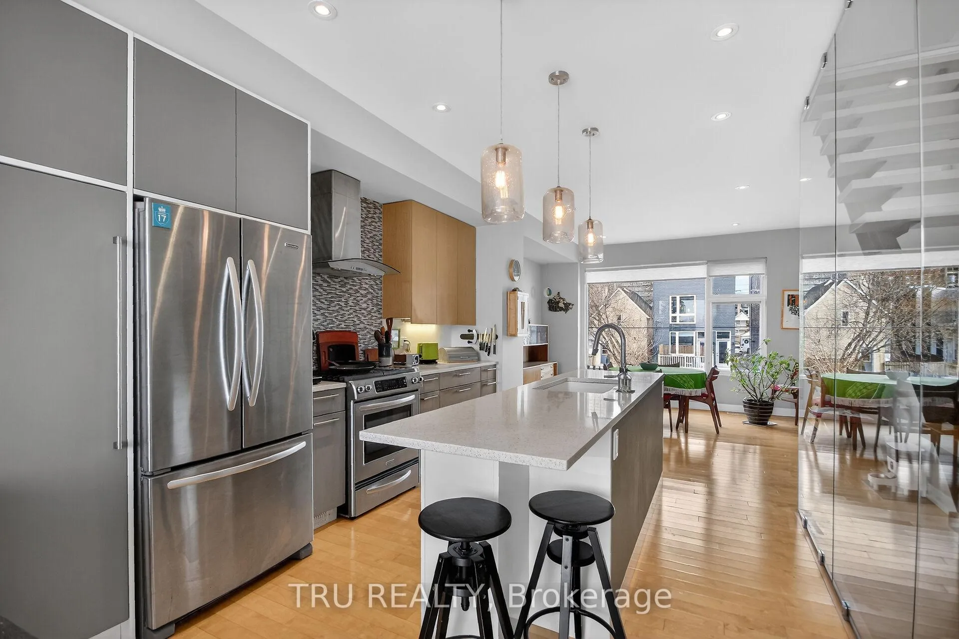 Photo 12 of 68 Stonehurst Avenue, Ottawa, Mechanicsville — HOMEH