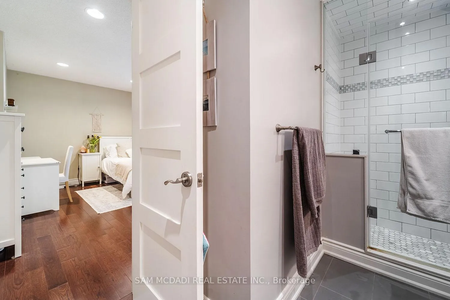 Photo 18 of 388 Ash Road, Oakville, Morrison — HOMEH
