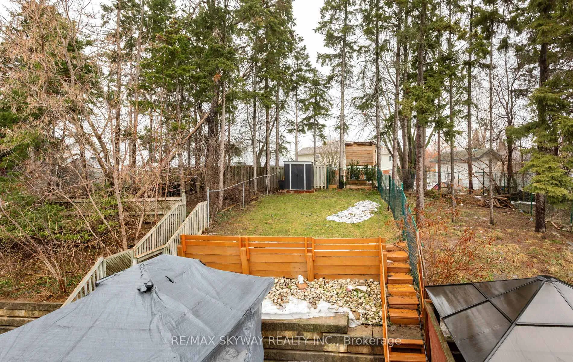 Photo 18 of 16 Bankside Drive, Kitchener, Highland West — HOMEH