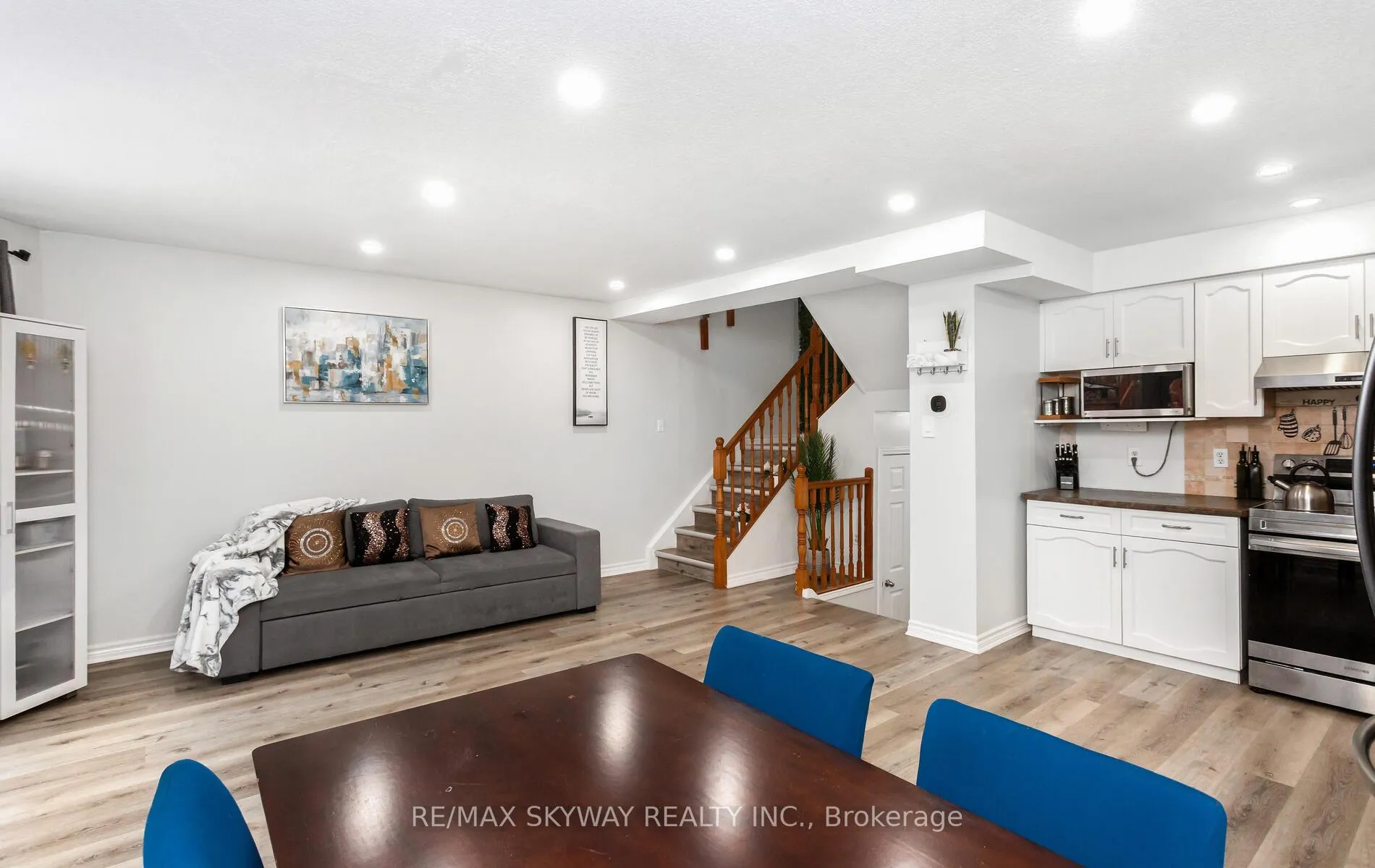 Photo 37 of 16 Bankside Drive, Kitchener, Highland West — HOMEH