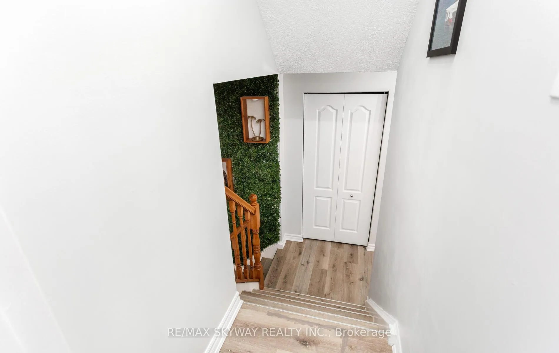 Photo 44 of 16 Bankside Drive, Kitchener, Highland West — HOMEH