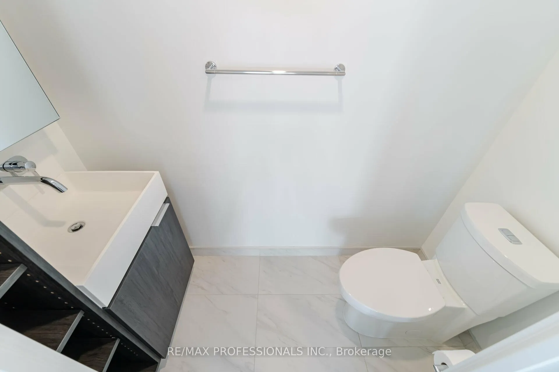 Photo 17 of Unit 1011, 370 Martha Street, Burlington, Brant — HOMEH