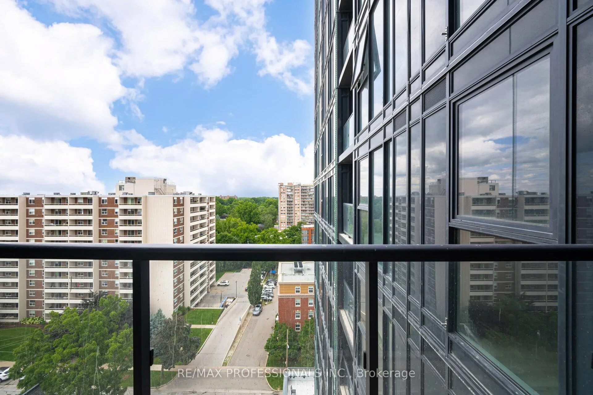 Photo 25 of Unit 1011, 370 Martha Street, Burlington, Brant — HOMEH