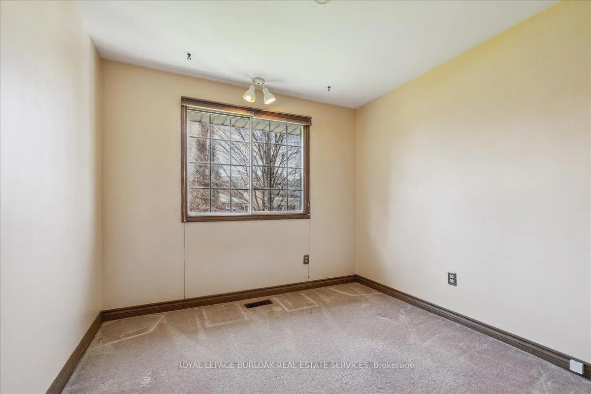 Photo 15 of 1 Westview Crescent, Hamilton, Waterdown — HOMEH