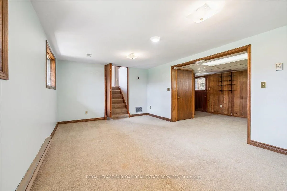 Photo 17 of 1 Westview Crescent, Hamilton, Waterdown — HOMEH