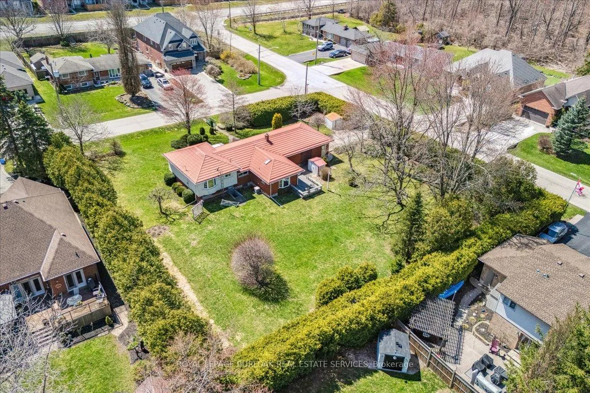 Photo 27 of 1 Westview Crescent, Hamilton, Waterdown — HOMEH