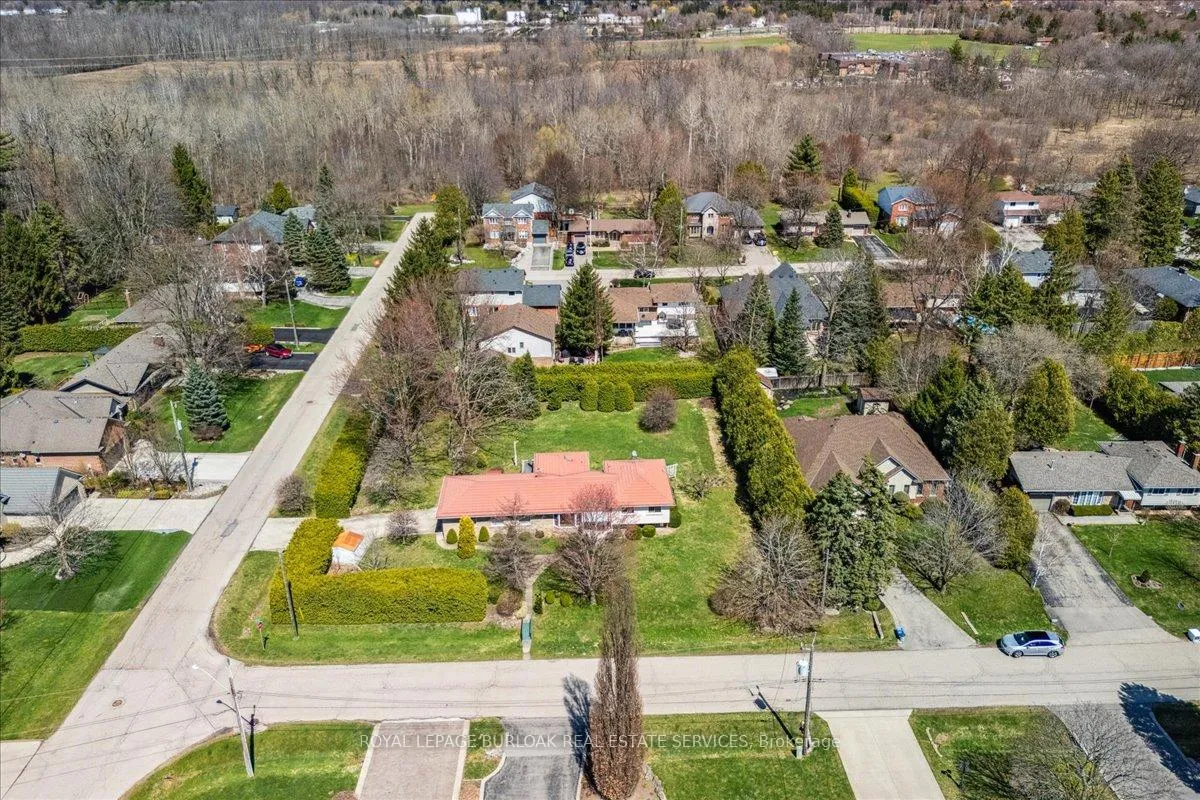 Photo 28 of 1 Westview Crescent, Hamilton, Waterdown — HOMEH