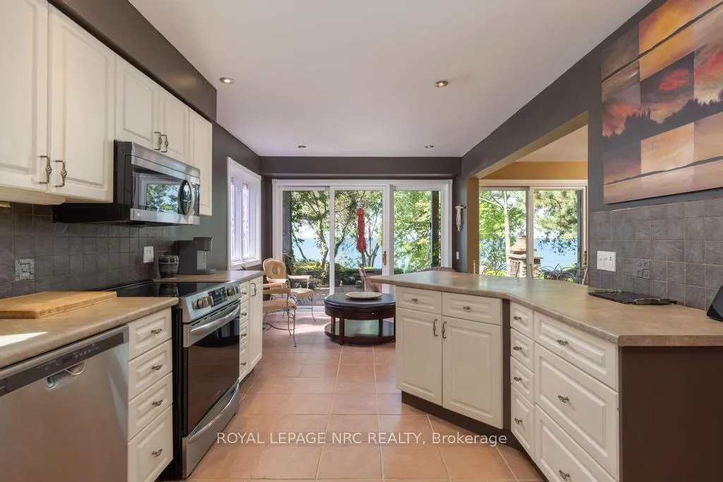 Photo 17 of 11 Abbey Avenue, St. Catharines, Port Dalhousie — HOMEH