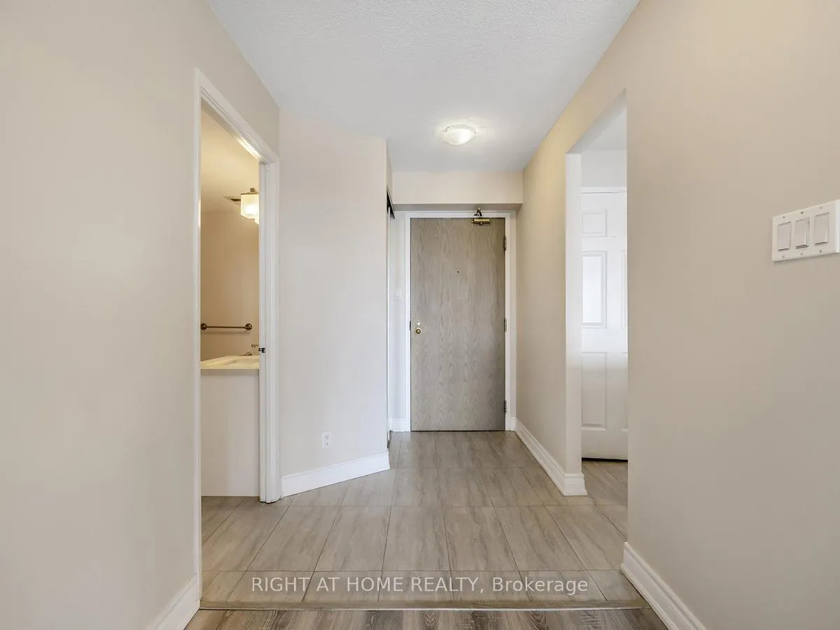 Photo 2 of Unit 604, 298 Jarvis Street, Toronto, Church-Yonge Corridor — HOMEH