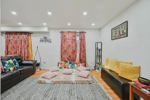 Photo 11 of 79 Billingsley Crescent, Markham, Cedarwood — HOMEH
