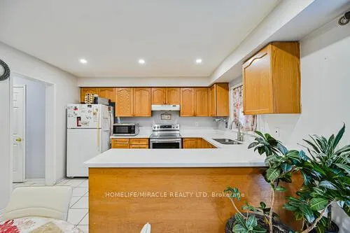 Photo 18 of 79 Billingsley Crescent, Markham, Cedarwood — HOMEH