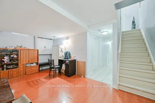 Photo 42 of 79 Billingsley Crescent, Markham, Cedarwood — HOMEH