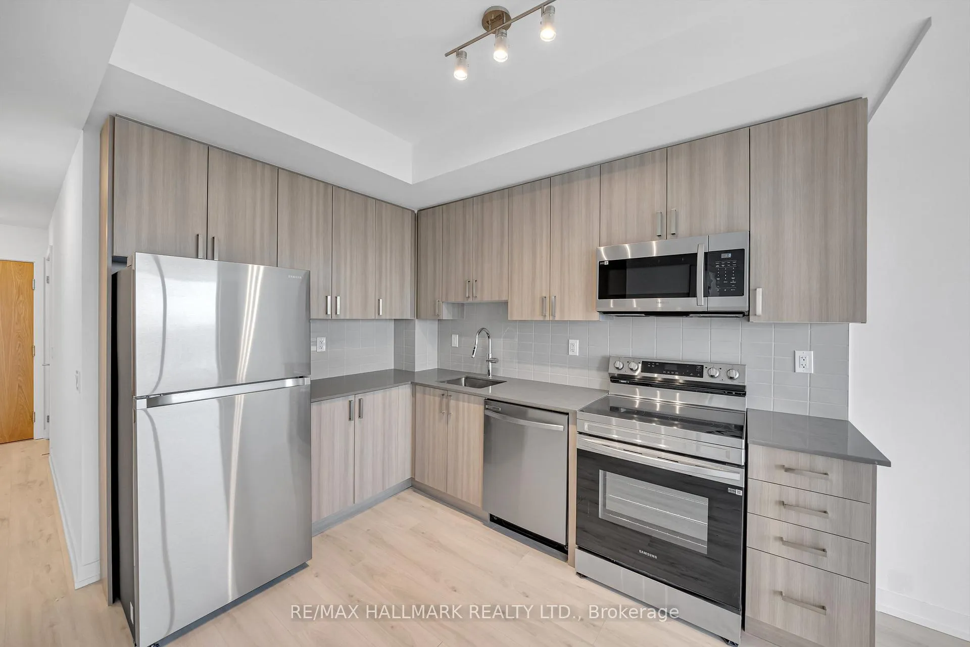Photo 10 of Unit 2609, 1435 Celebration Drive, Pickering, Bay Ridges — HOMEH