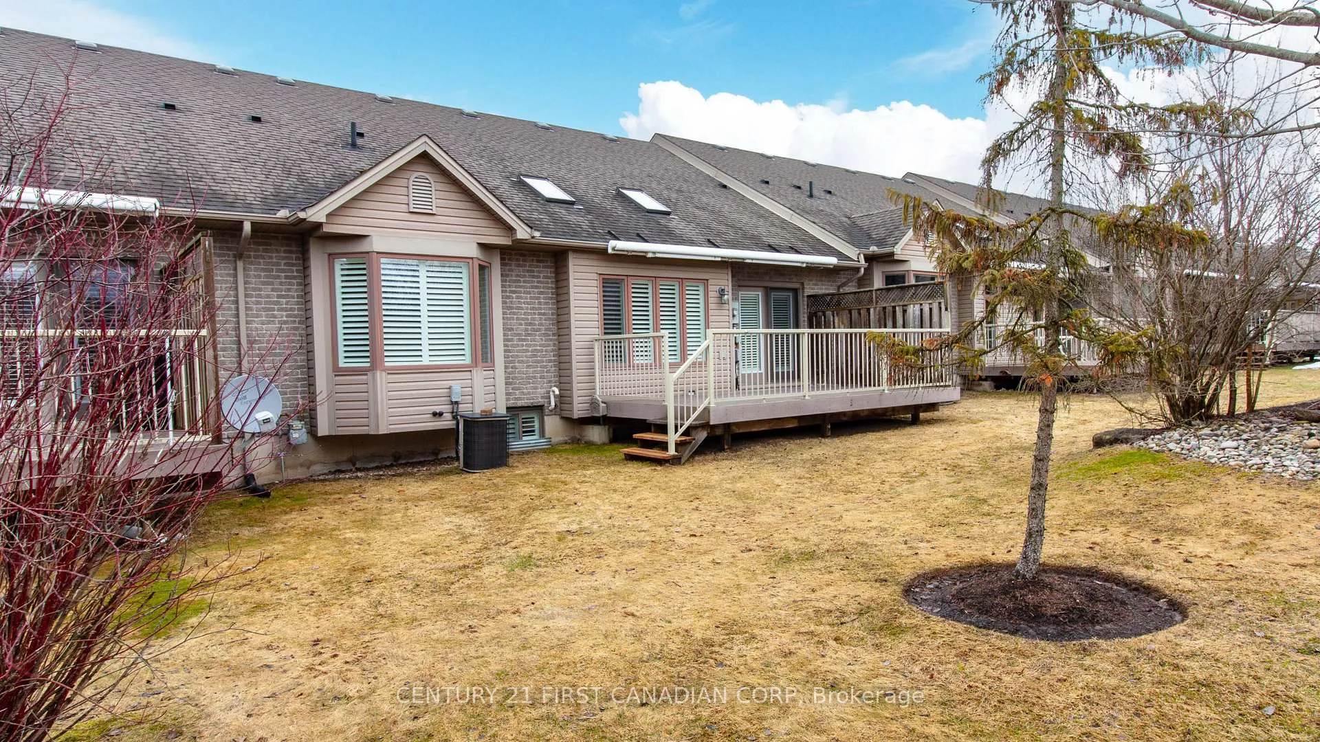Photo 4 of Unit 3, 2295 Kains Road, London, South A — HOMEH