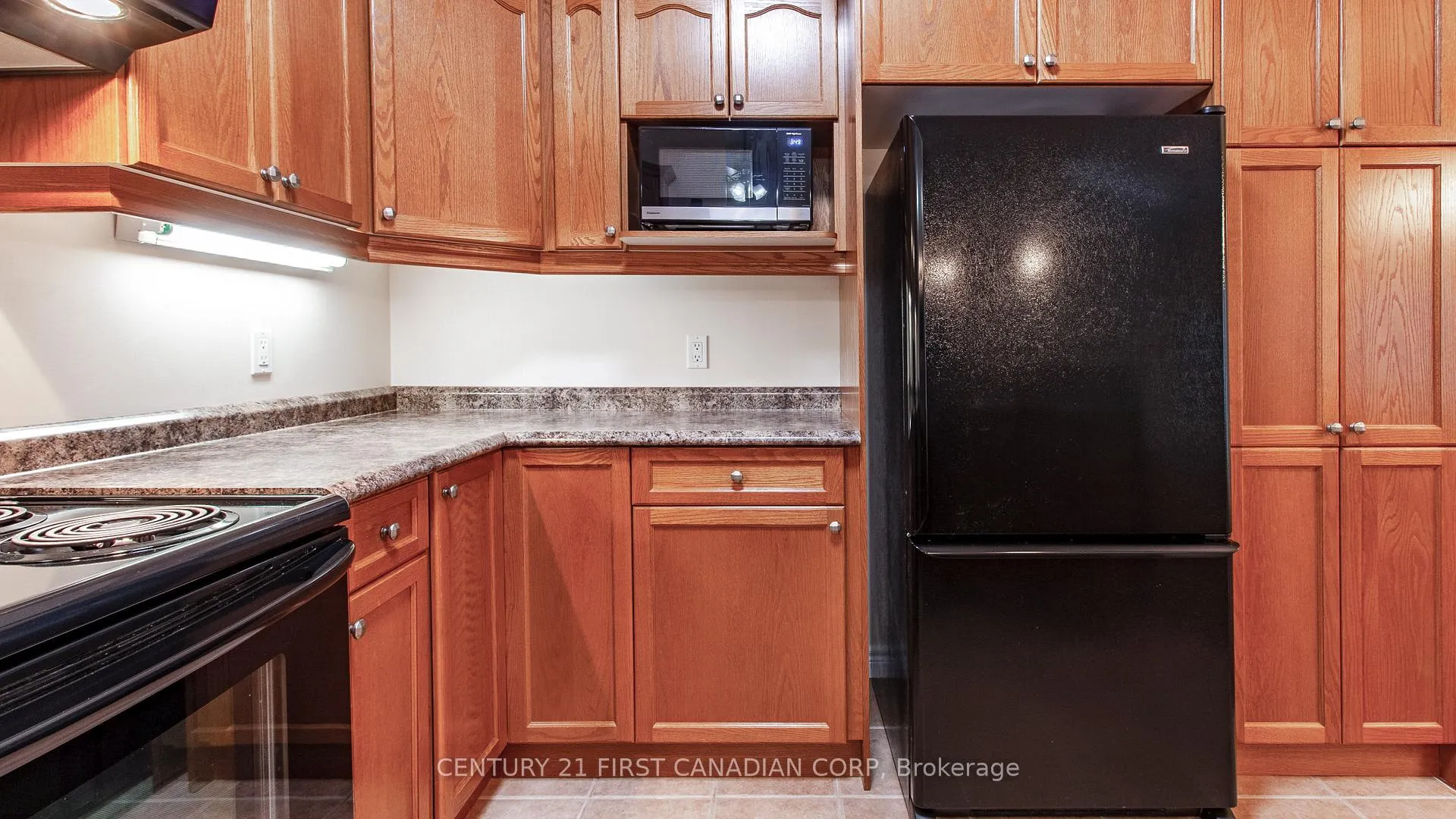 Photo 34 of Unit 3, 2295 Kains Road, London, South A — HOMEH