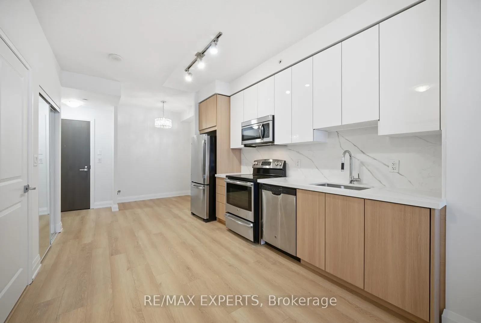 Front of Unit 2433, 7161 Yonge Street