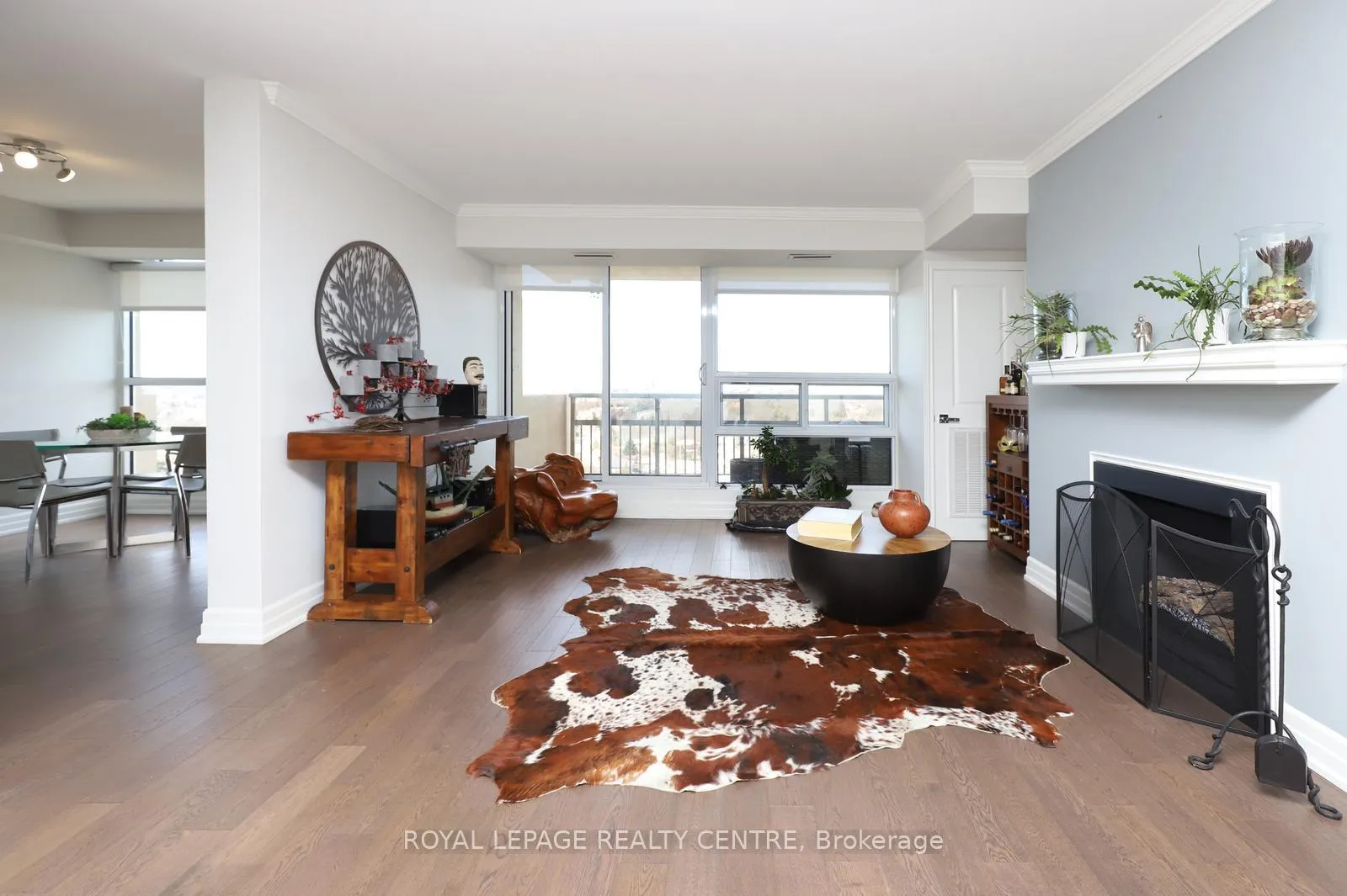 Photo 10 of Unit 1607, 1359 White Oaks Boulevard, Oakville, Falgarwood — HOMEH