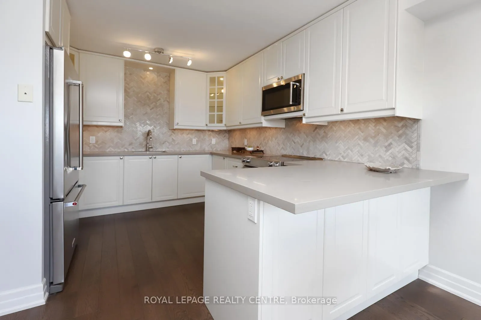 Photo 21 of Unit 1607, 1359 White Oaks Boulevard, Oakville, Falgarwood — HOMEH