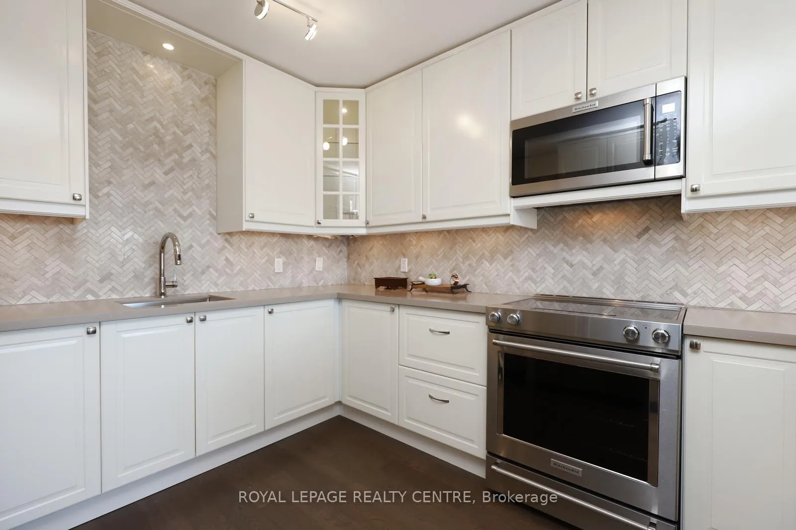 Photo 22 of Unit 1607, 1359 White Oaks Boulevard, Oakville, Falgarwood — HOMEH