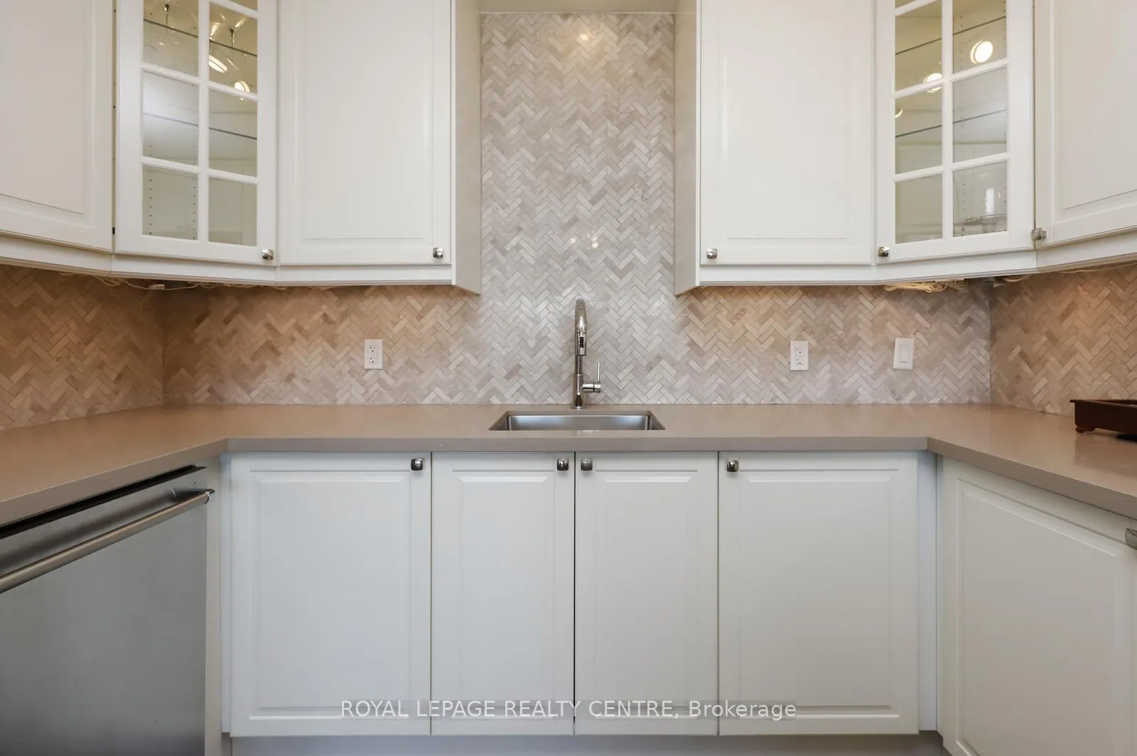 Photo 23 of Unit 1607, 1359 White Oaks Boulevard, Oakville, Falgarwood — HOMEH