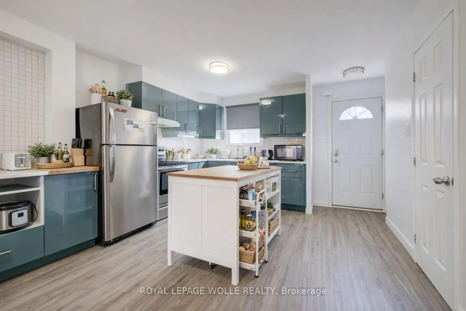 Photo 5 of 174 Westcourt Place, Waterloo — HOMEH