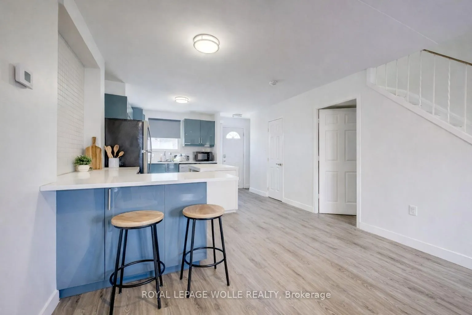 Photo 10 of 174 Westcourt Place, Waterloo — HOMEH