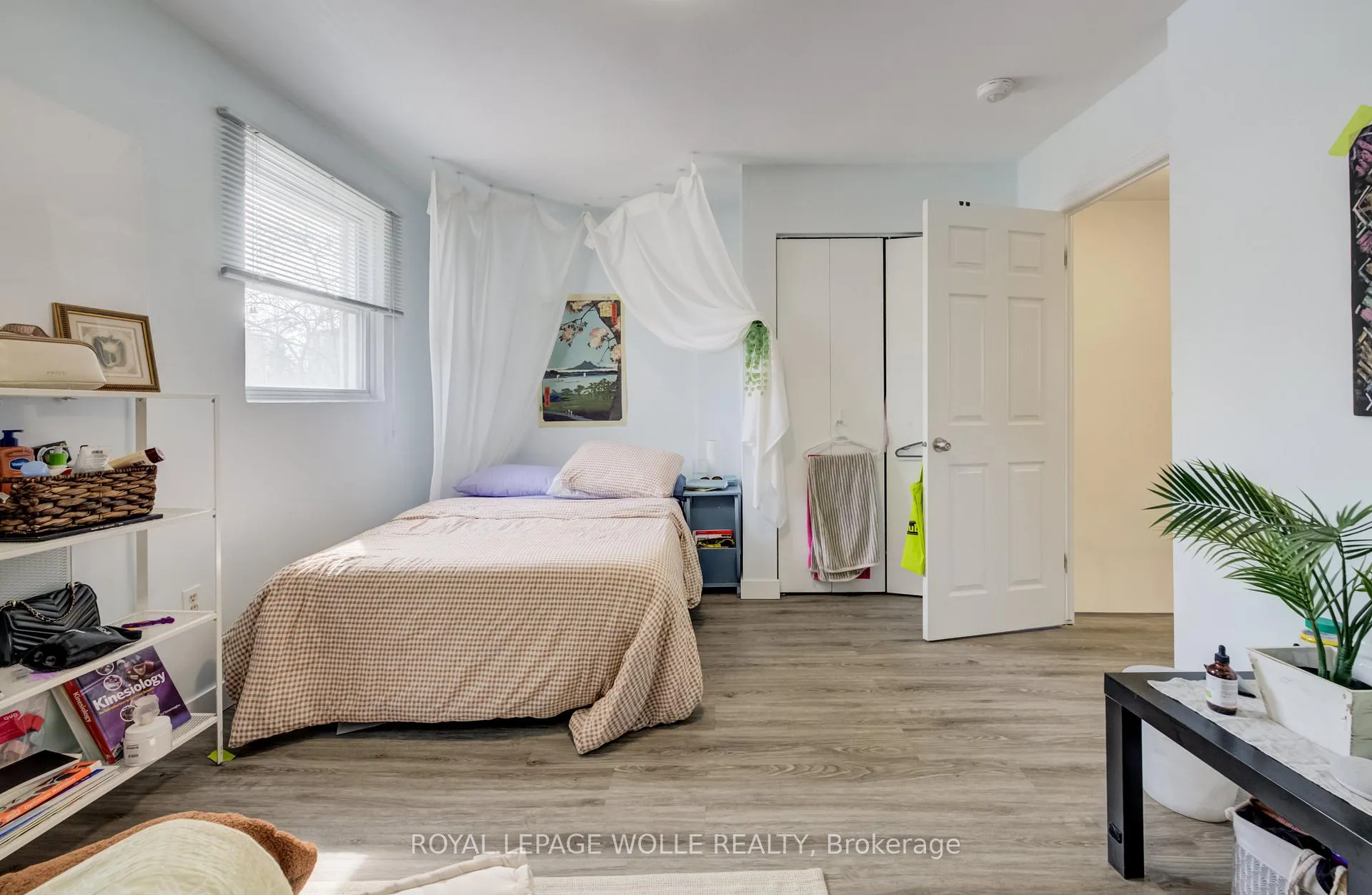 Photo 16 of 174 Westcourt Place, Waterloo — HOMEH