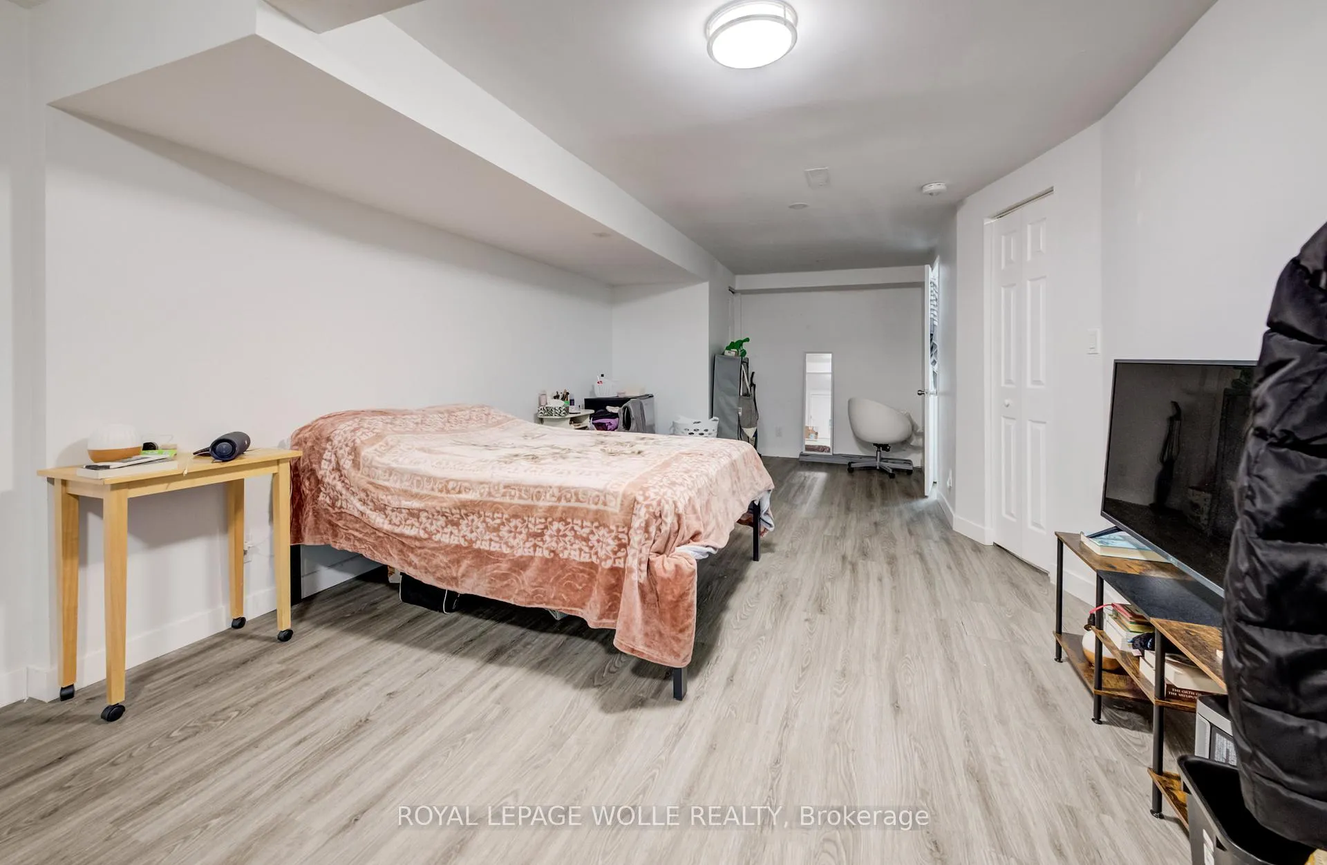 Photo 20 of 174 Westcourt Place, Waterloo — HOMEH
