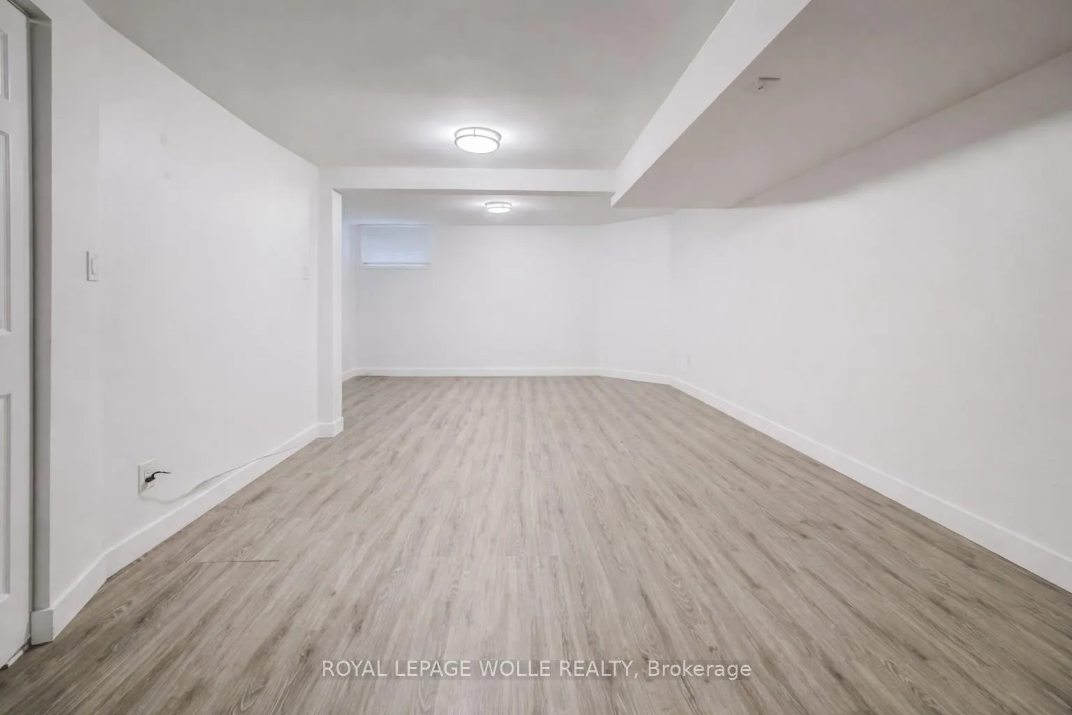 Photo 21 of 174 Westcourt Place, Waterloo — HOMEH