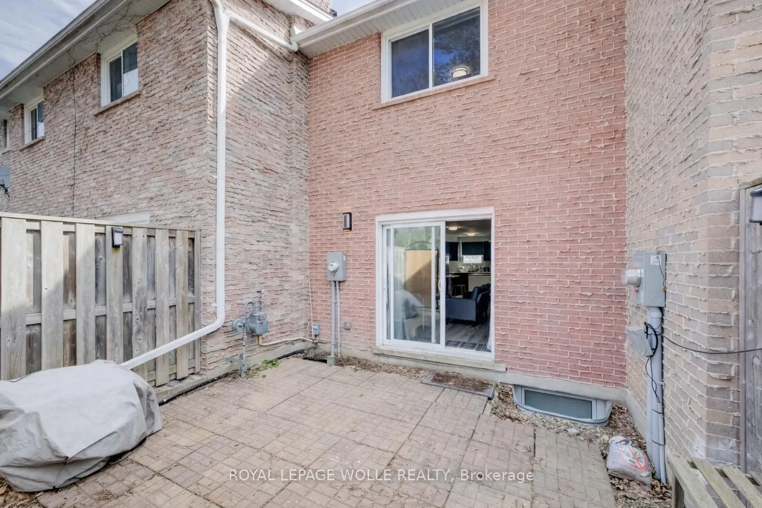 Photo 24 of 174 Westcourt Place, Waterloo — HOMEH