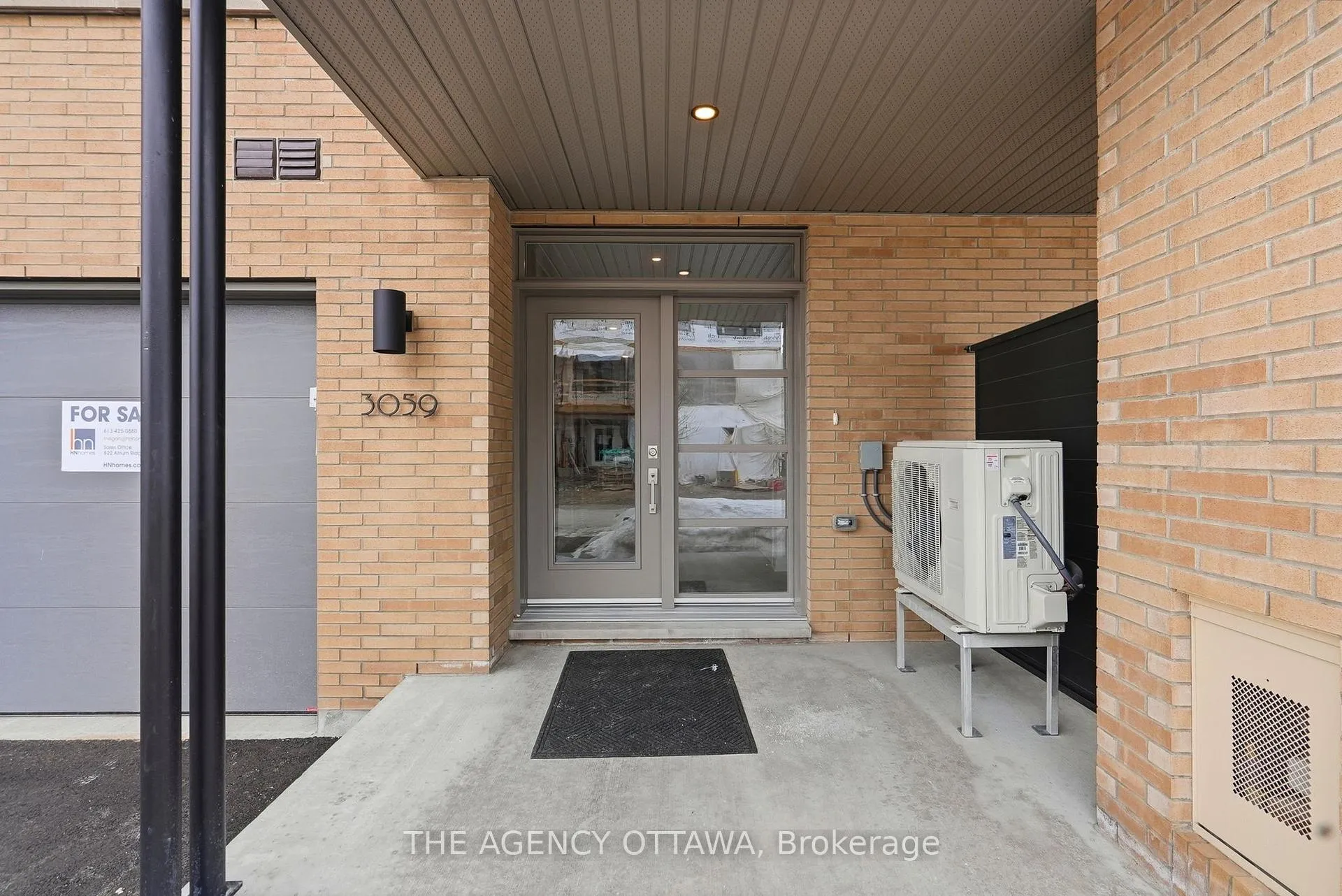Photo 3 of 3059 Showcase Crescent, Ottawa, Riverside South/Gloucester Glen — HOMEH