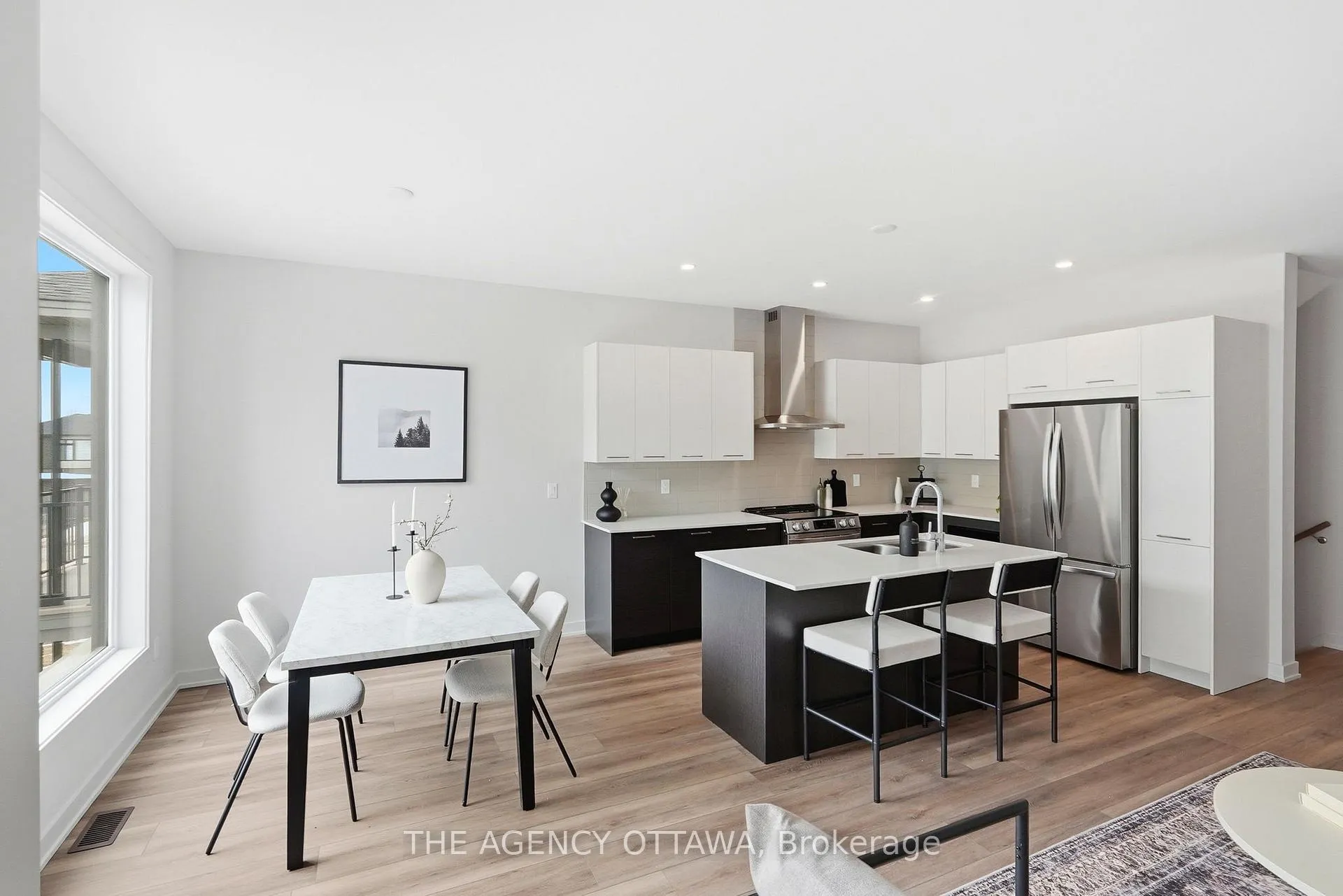 Photo 14 of 3059 Showcase Crescent, Ottawa, Riverside South/Gloucester Glen — HOMEH