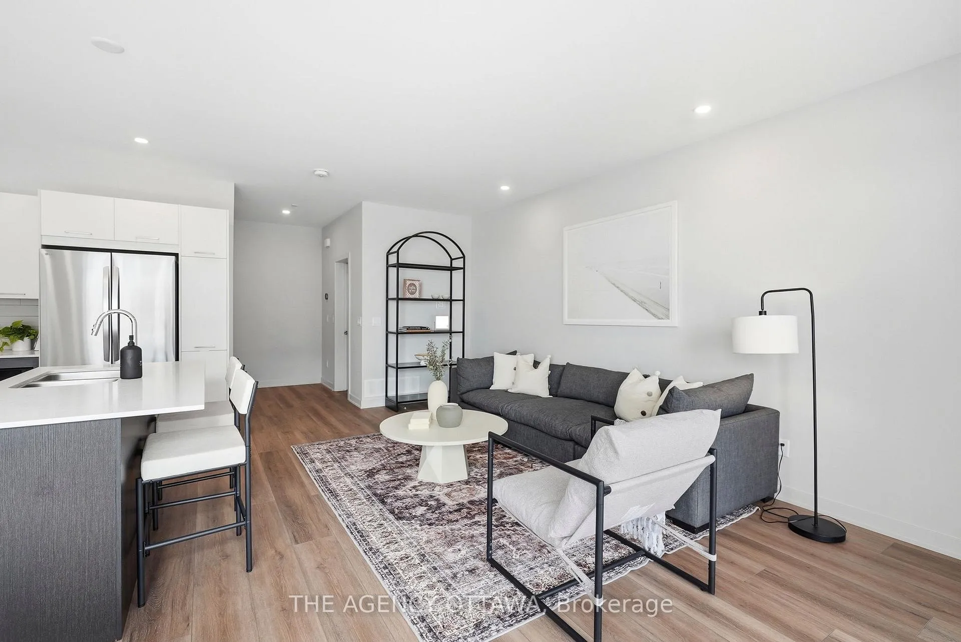Photo 18 of 3059 Showcase Crescent, Ottawa, Riverside South/Gloucester Glen — HOMEH