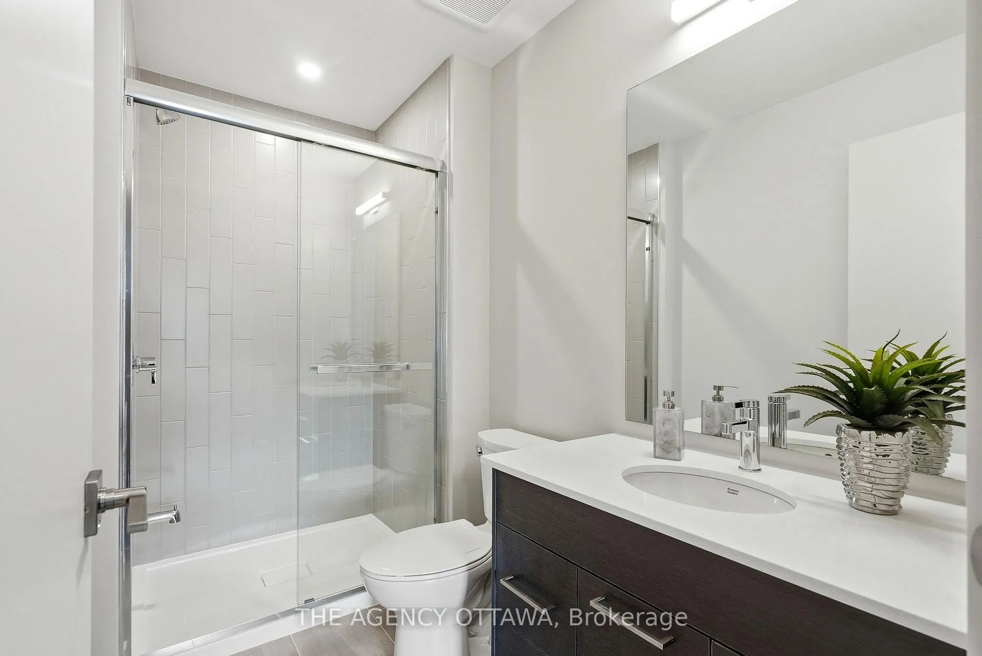 Photo 26 of 3059 Showcase Crescent, Ottawa, Riverside South/Gloucester Glen — HOMEH