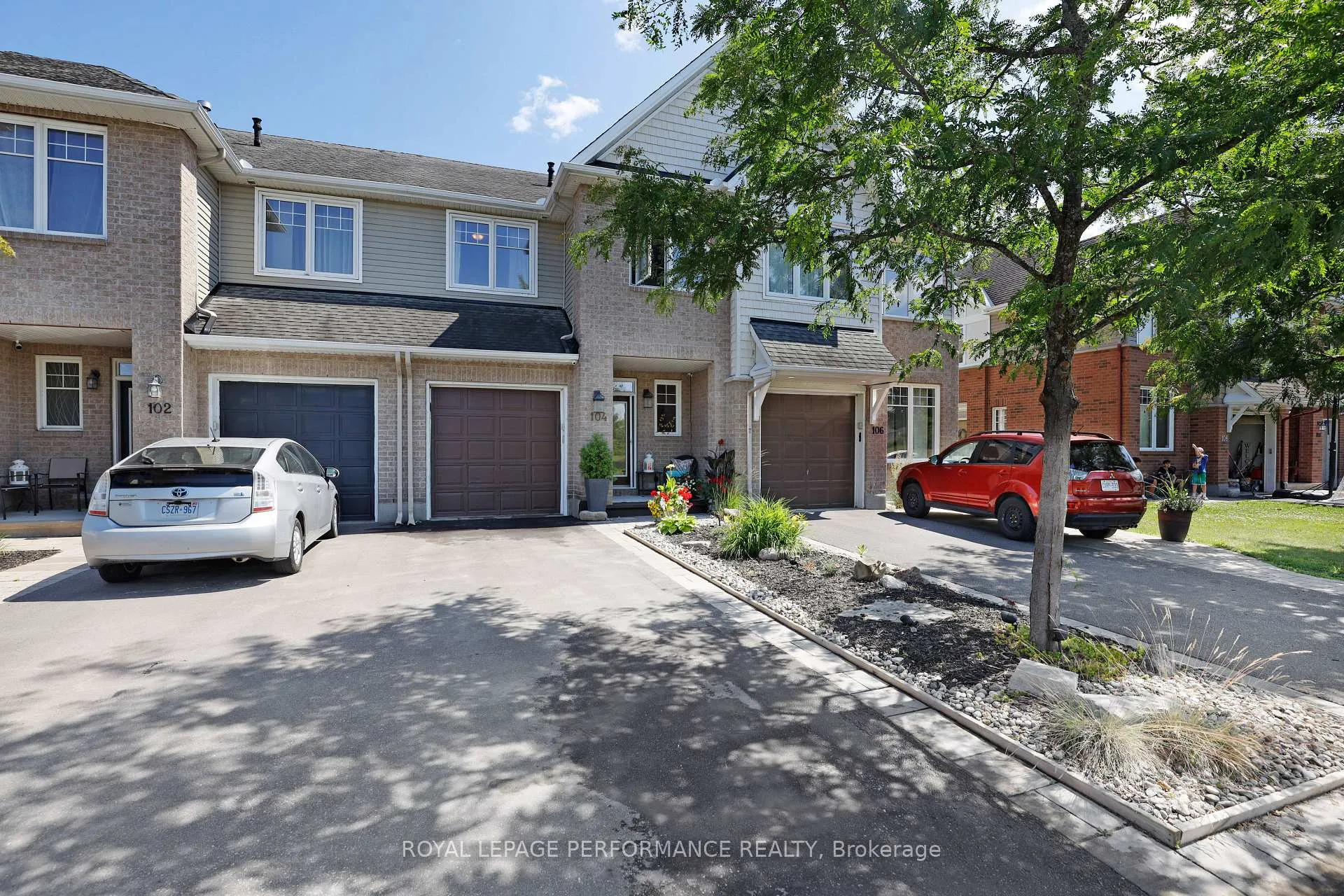 Photo 2 of 104 Hillman Marsh Way, Ottawa, Blossom Park/Kemp Park/Findlay Creek — HOMEH