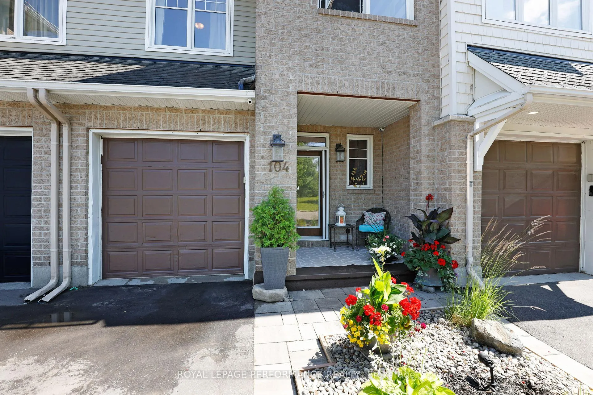 Photo 3 of 104 Hillman Marsh Way, Ottawa, Blossom Park/Kemp Park/Findlay Creek — HOMEH