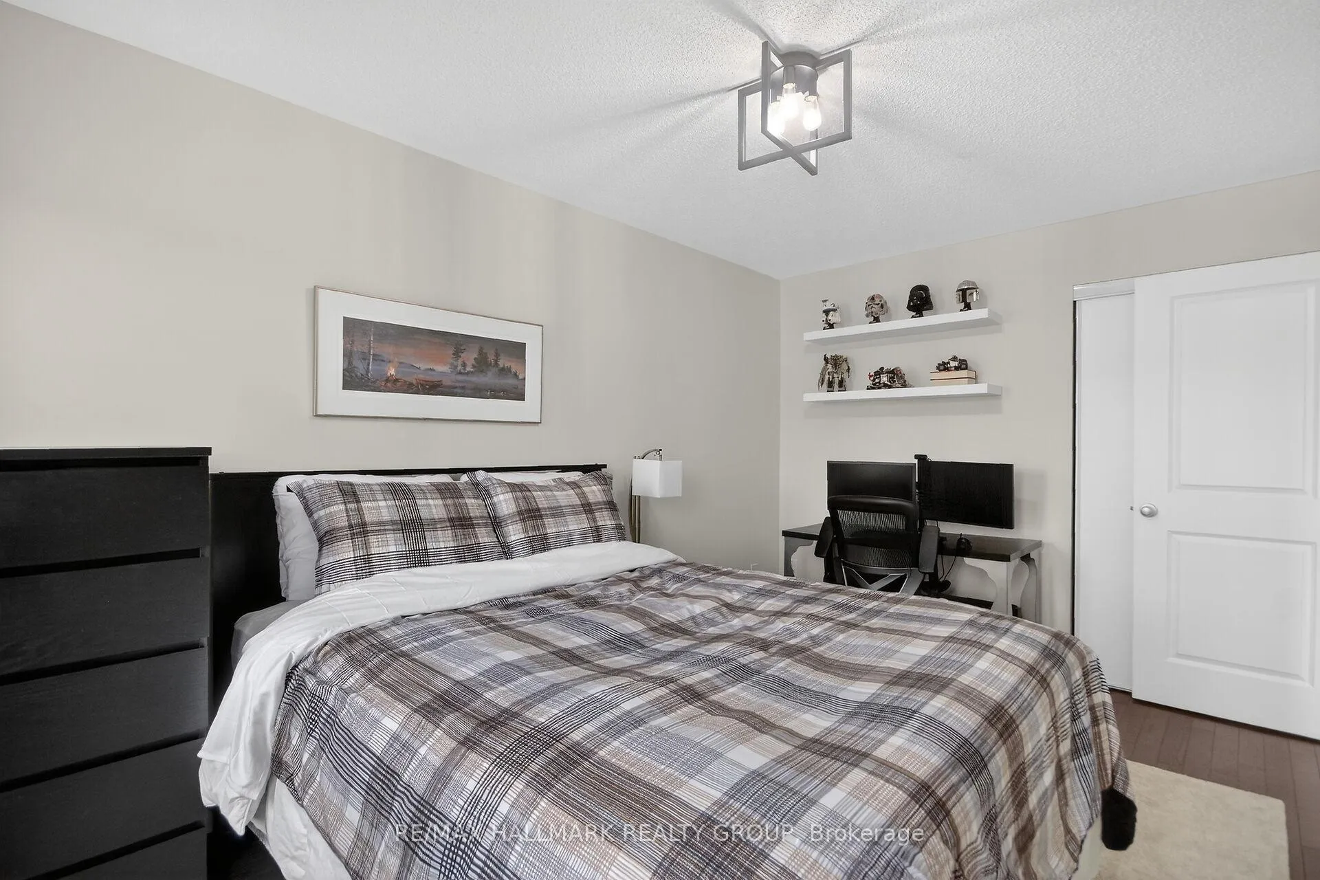 Photo 15 of 749 Oakglade Avenue, Ottawa, Kanata - Emerald Meadows/Trailwest — HOMEH