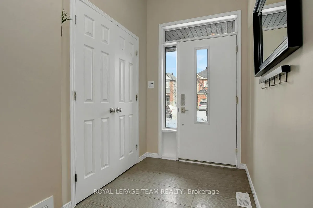 Photo 2 of 277 Losino Crescent, Ottawa, Kanata - Emerald Meadows/Trailwest — HOMEH