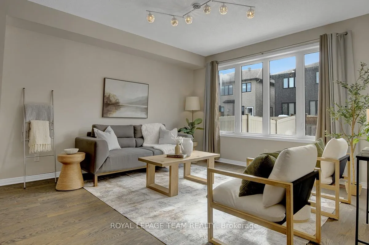 Photo 6 of 277 Losino Crescent, Ottawa, Kanata - Emerald Meadows/Trailwest — HOMEH