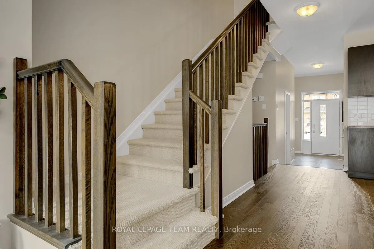 Photo 17 of 277 Losino Crescent, Ottawa, Kanata - Emerald Meadows/Trailwest — HOMEH