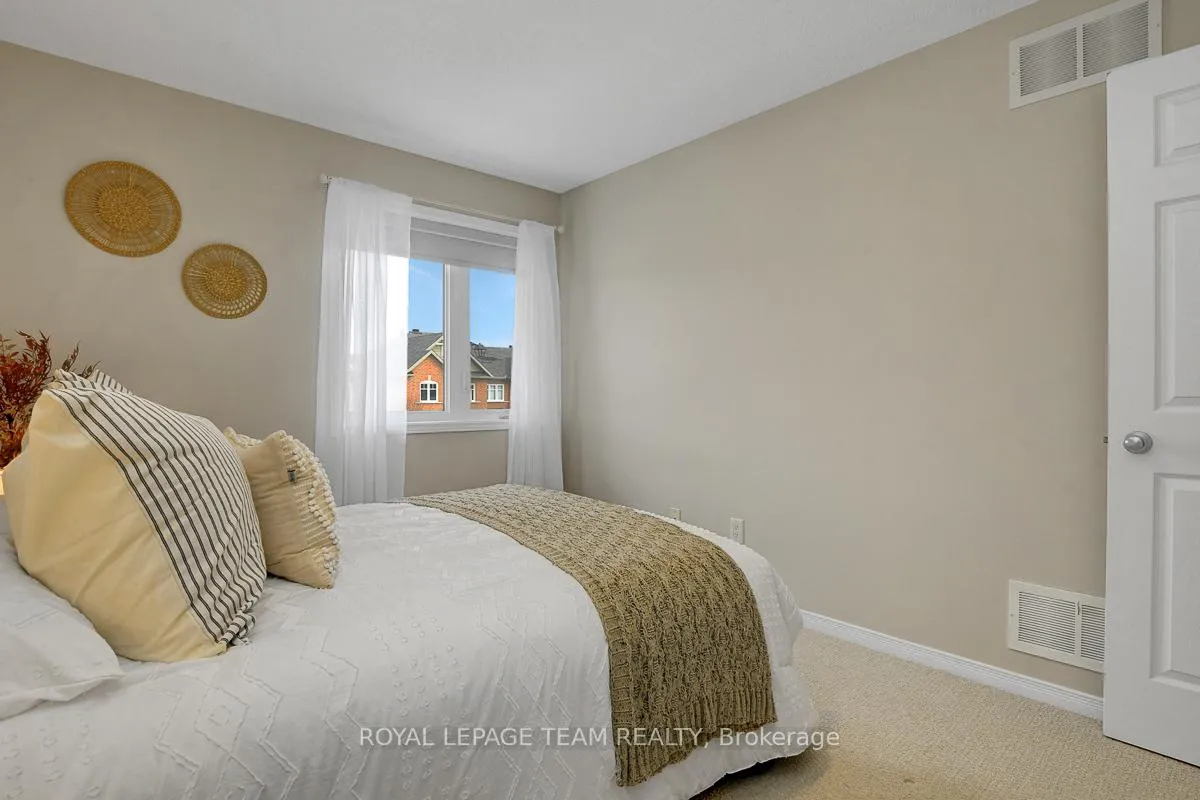 Photo 25 of 277 Losino Crescent, Ottawa, Kanata - Emerald Meadows/Trailwest — HOMEH
