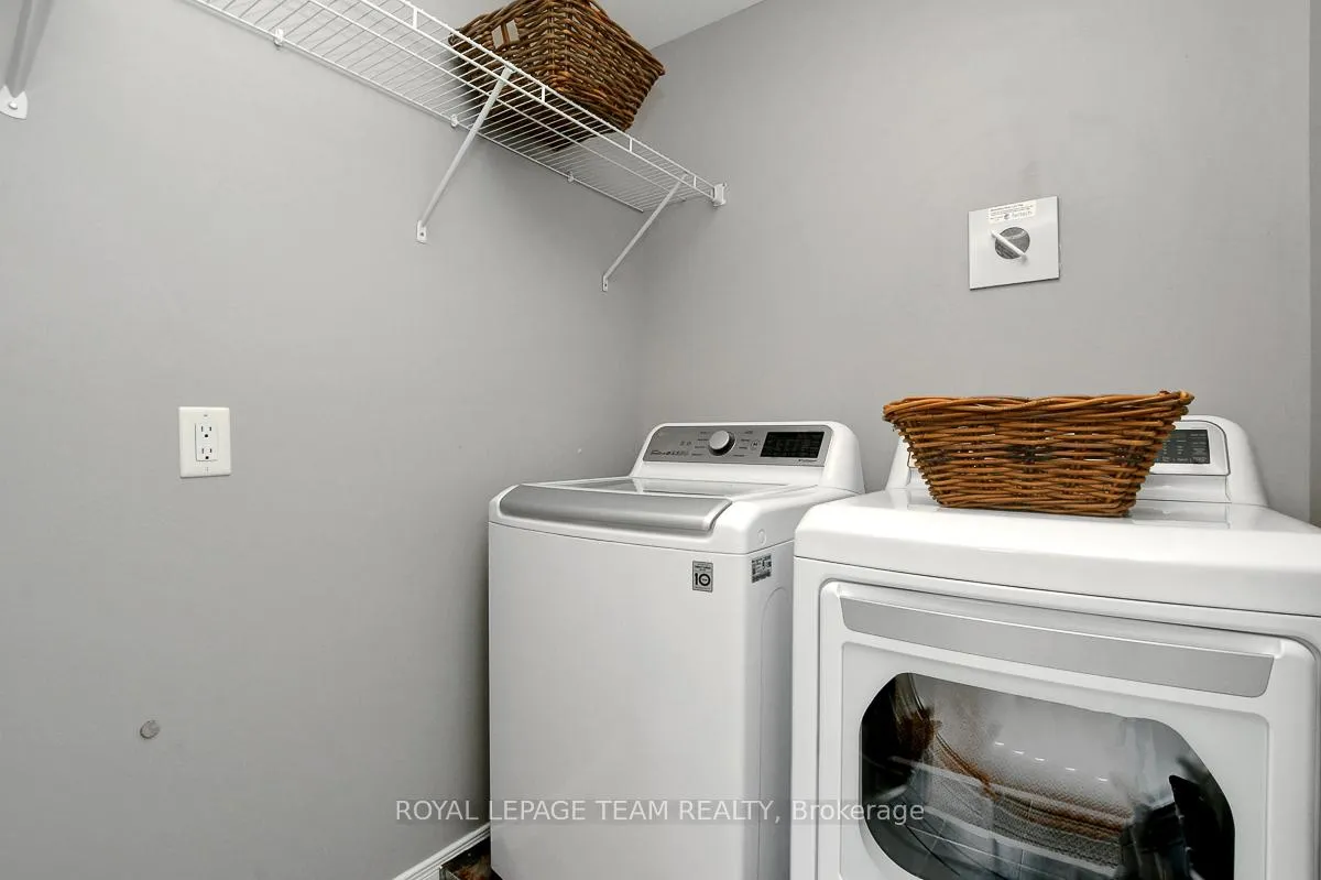 Photo 29 of 277 Losino Crescent, Ottawa, Kanata - Emerald Meadows/Trailwest — HOMEH